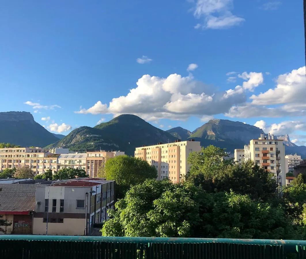 アパート Logement Entier Grenoble Avec Vue Sur La Bastilleアパートメント フランス